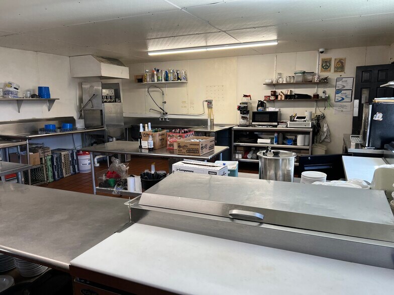 More Photos Of 2982 US Highway 63, Barronett Restaurant For Sale