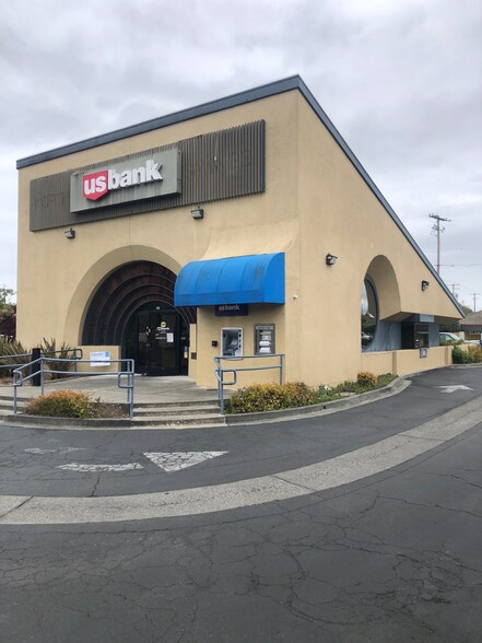 Primary Photo Of 531 5th St W, Sonoma Bank For Lease