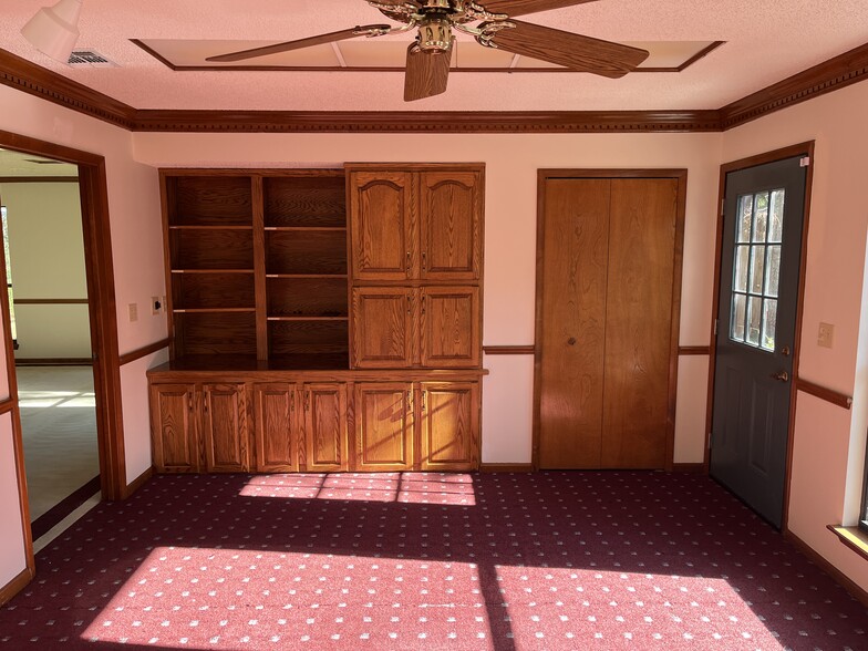 More Photos Of 2809 Blanding Blvd, Middleburg Office For Sale