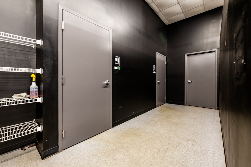 More Photos Of 410 N 2nd St, Niles General Retail For Sale