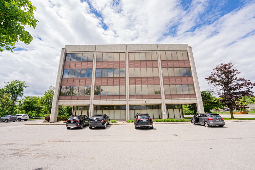 More Photos Of 627 Lyons Ln, Oakville Office For Sale