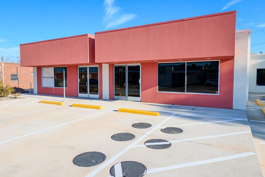 More Photos Of 2714 Bomar Ave, Dallas Restaurant For Lease