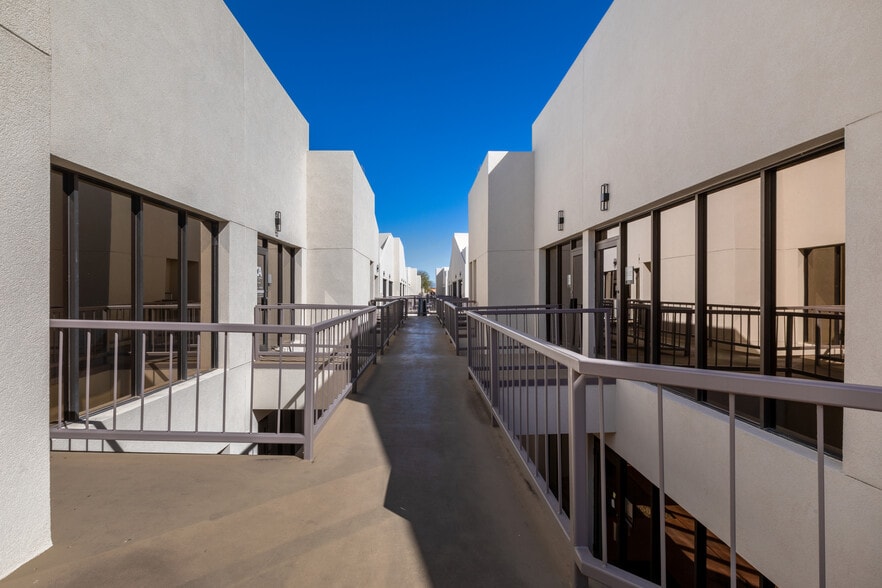 More Photos Of 10752 N 89th Pl, Scottsdale Medical For Lease