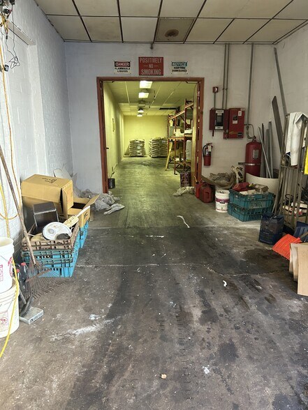 More Photos Of 901-909 S Carey St, Baltimore Warehouse For Sale