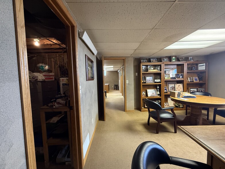 More Photos Of 35 5th Ave, Belle Fourche Office For Sale