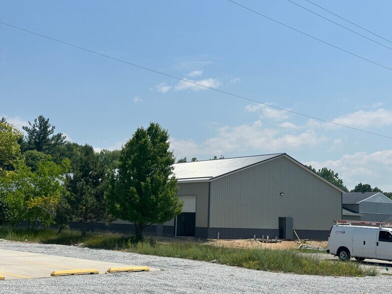 More Photos Of 2429 2 Mile Rd, Bay City Manufacturing For Sale