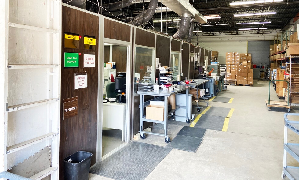 More Photos Of 5344-5352 46th Ave, Edmonston Warehouse For Lease