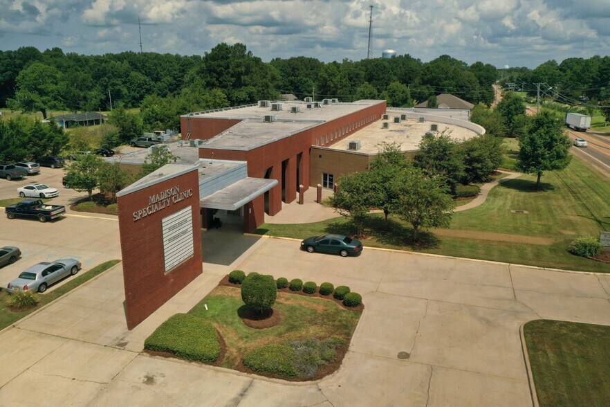 More Photos Of 1883 Highway 43 S, Canton Medical For Lease