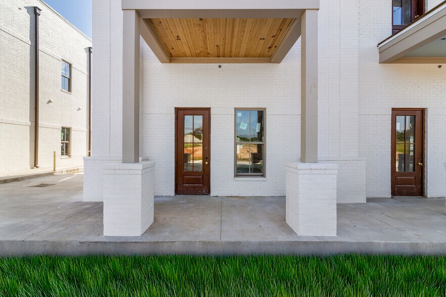 More Photos Of 1343 N Lamar Blvd, Oxford Land For Lease