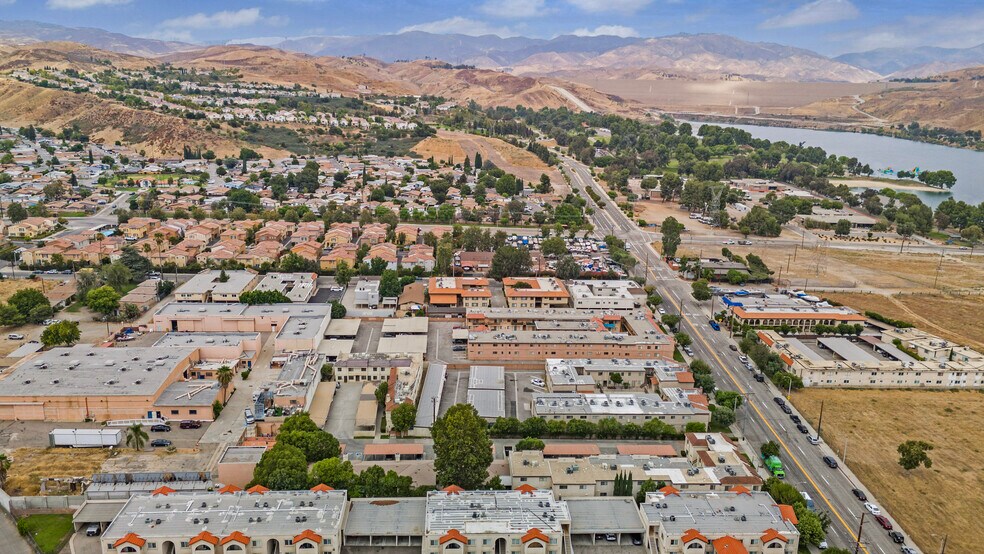 More Photos Of 31701 Ridge Route Rd, Castaic Apartments For Sale