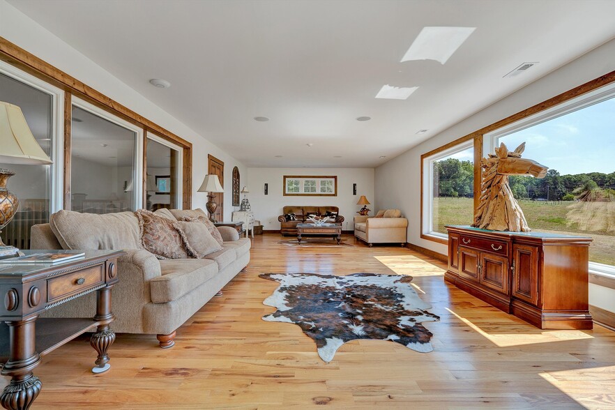 More Photos Of 9945 Brooks Mill Rd, Burnt Chimney Specialty For Sale