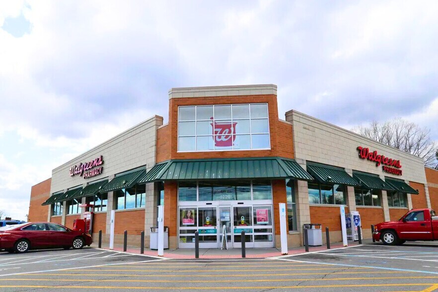 More Photos Of 3220 Halifax Rd, South Boston Drugstore For Lease