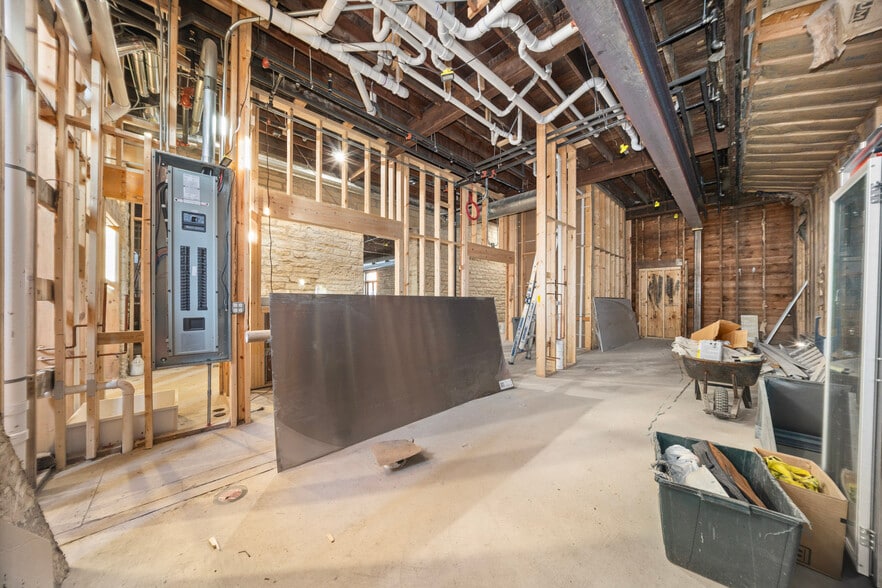 More Photos Of 1000 S State St, Lockport Restaurant For Lease