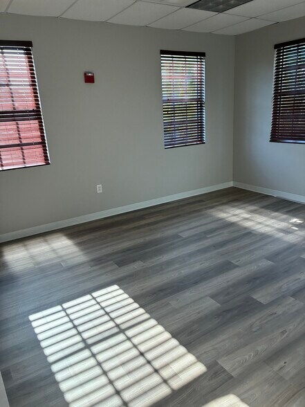 More Photos Of 5300-5350 W Hillsboro Blvd, Coconut Creek Medical For Sale