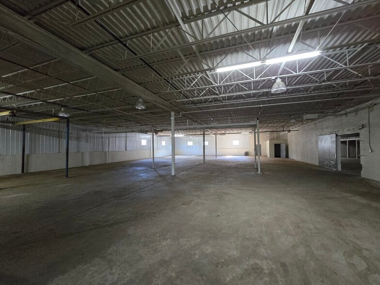 More Photos Of 3021 NW Northwest Blvd, Gastonia Warehouse For Lease