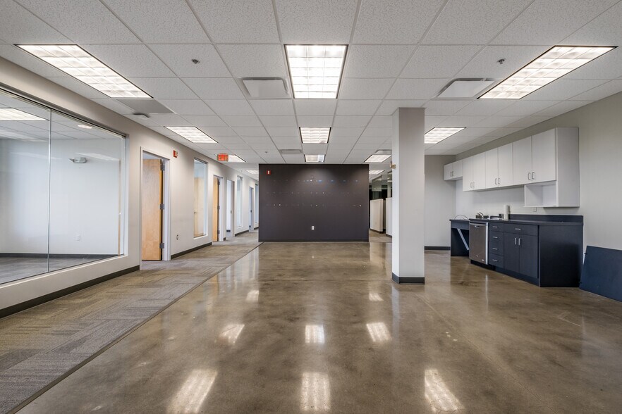 More Photos Of 55 Corporate Dr, Trumbull Office For Lease