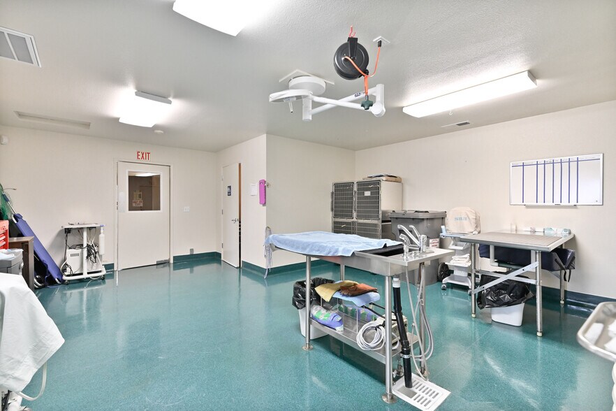 More Photos Of 382 CA-4, Murphys Office For Sale