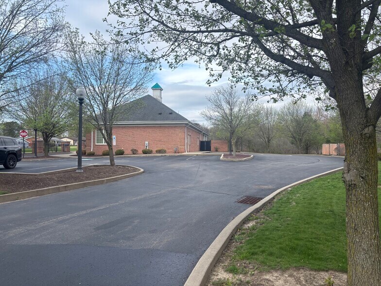 More Photos Of 2630 Rochester Rd, Cranberry Township Freestanding For Lease