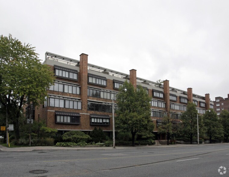 Primary Photo Of 315 Avenue Rd, Toronto Apartments For Sale