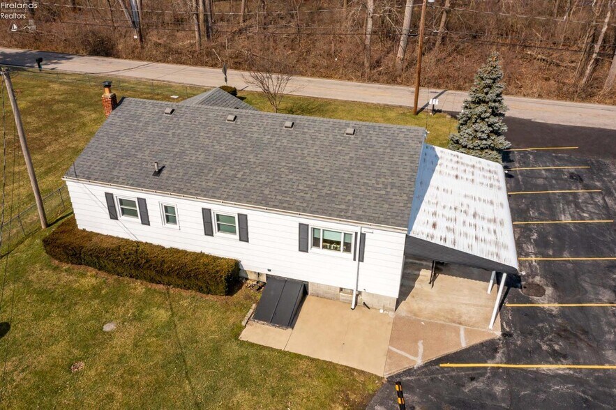 More Photos Of 5414 Homegardner Rd, Castalia Apartments For Sale