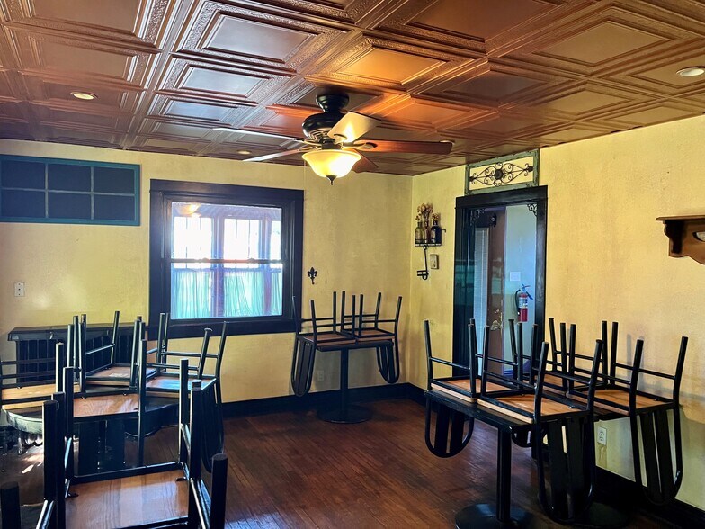 More Photos Of 321 Broadway, Chesterton Storefront Retail Office For Sale