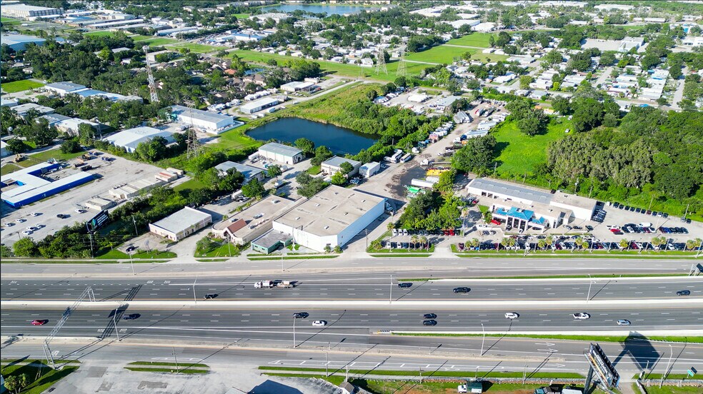 More Photos Of 13755 U.S. Highway 19 N, Clearwater Warehouse For Lease