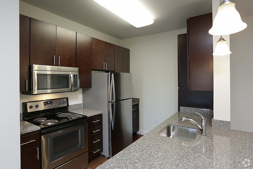 More Photos Of 4 Berry St, North Andover Apartments For Lease