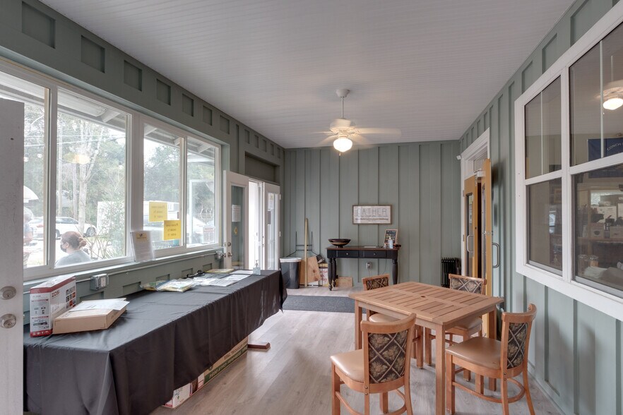 More Photos Of 307 State Road 26, Melrose Restaurant For Sale