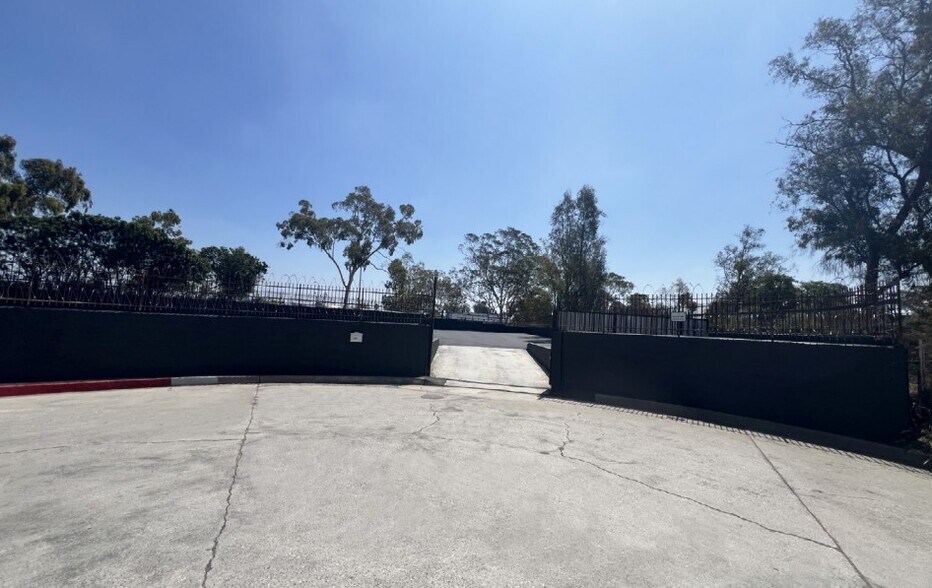 More Photos Of 2321 Opal St, Los Angeles Land For Lease
