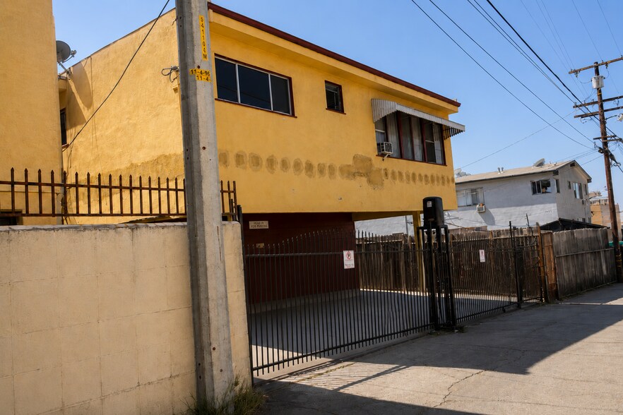 More Photos Of 325 S Westlake Ave, Los Angeles Apartments For Sale