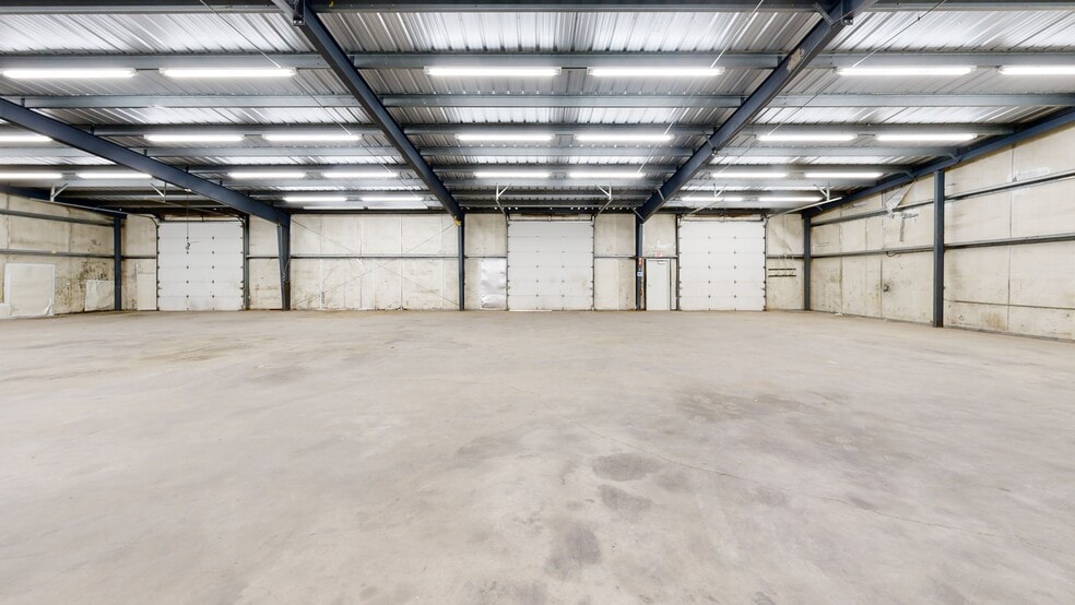 Primary Photo Of 2463-2517 S Riverside Dr, Fort Worth Manufacturing For Sale