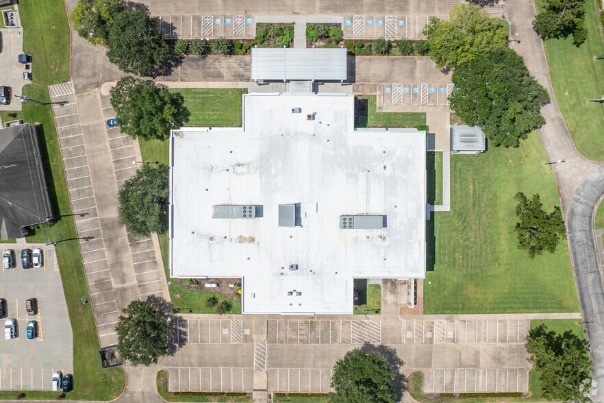More Photos Of 2100 Regional Medical Dr, Wharton Hospital For Sale