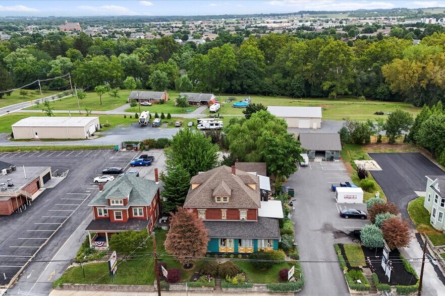 More Photos Of 1055 Lincoln Way E, Chambersburg General Retail For Sale