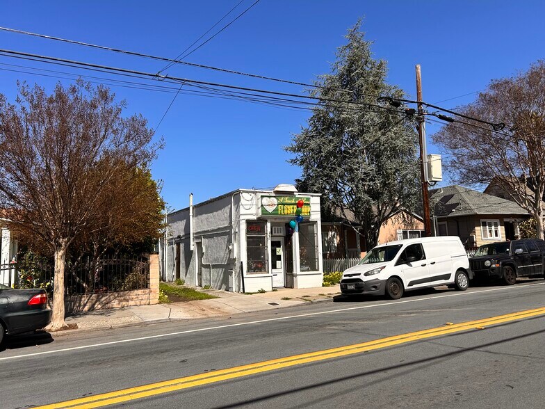 More Photos Of 915 E Julian St, San Jose Storefront For Sale
