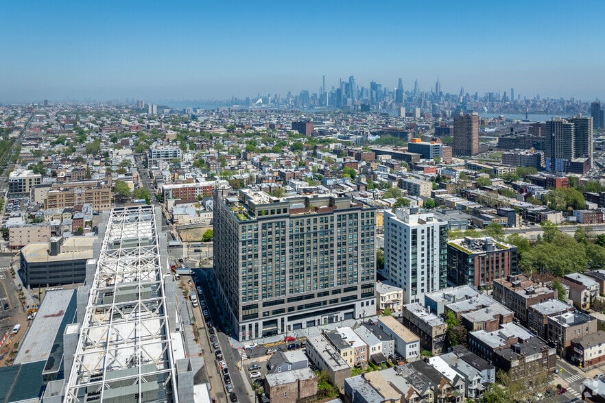 More Photos Of 32 Oakland Ave, Jersey City Apartments For Lease