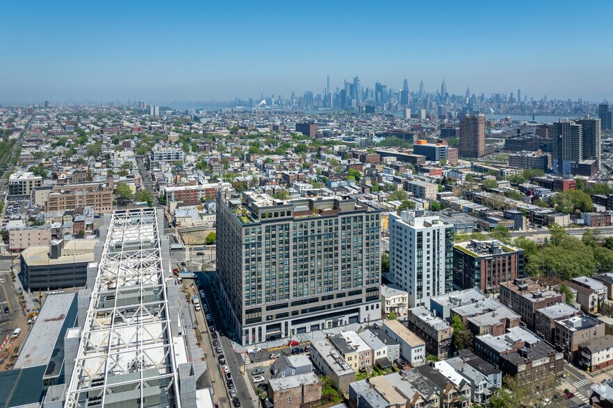 More Photos Of 32 Oakland Ave, Jersey City Apartments For Lease