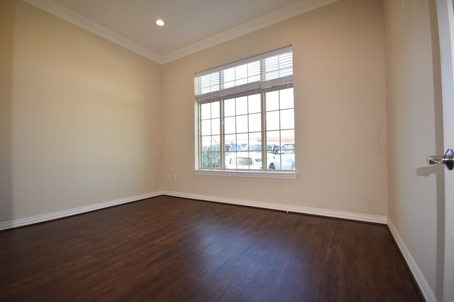 More Photos Of 8668 John Hickman Pky, Frisco Medical For Lease