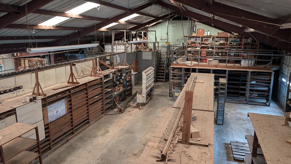 More Photos Of 1119 E Milam St, Wharton Freestanding For Sale