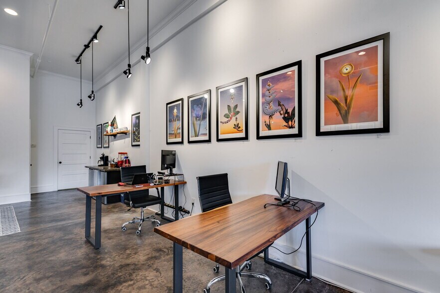 More Photos Of 207 W Jefferson St, Madison Coworking Space