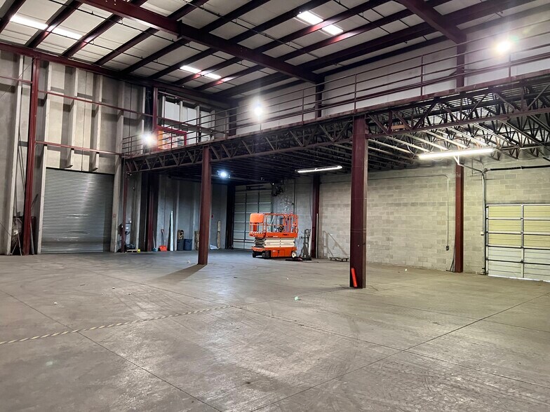 More Photos Of 450 E 2200 S, Salt Lake City Warehouse For Lease