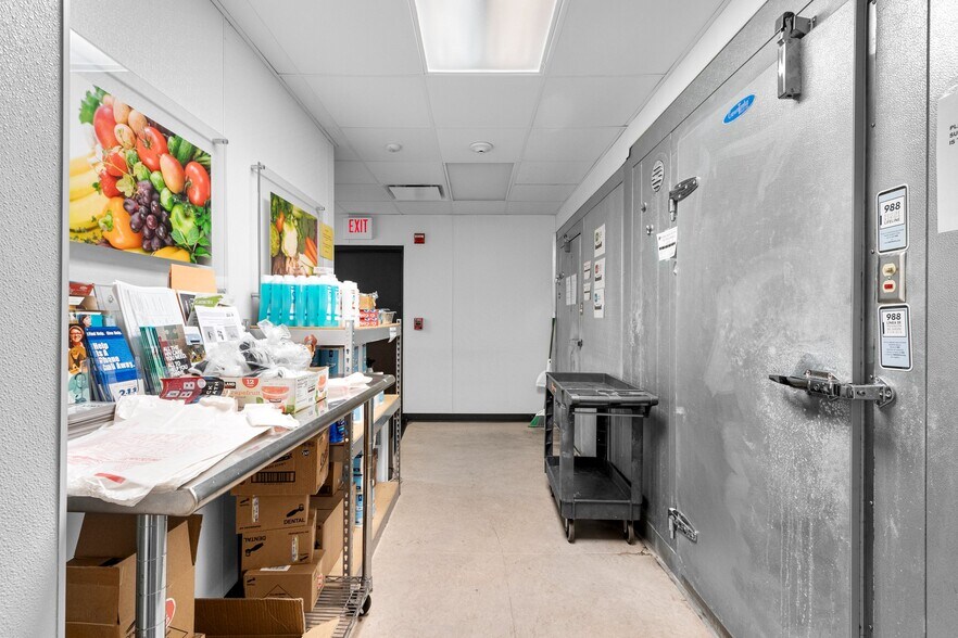 More Photos Of 445 S Adams St, Green Bay Office For Lease