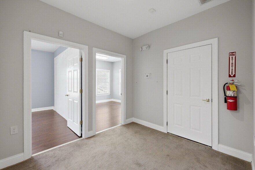 More Photos Of 6470 Georgia 400, Cumming Medical For Sale