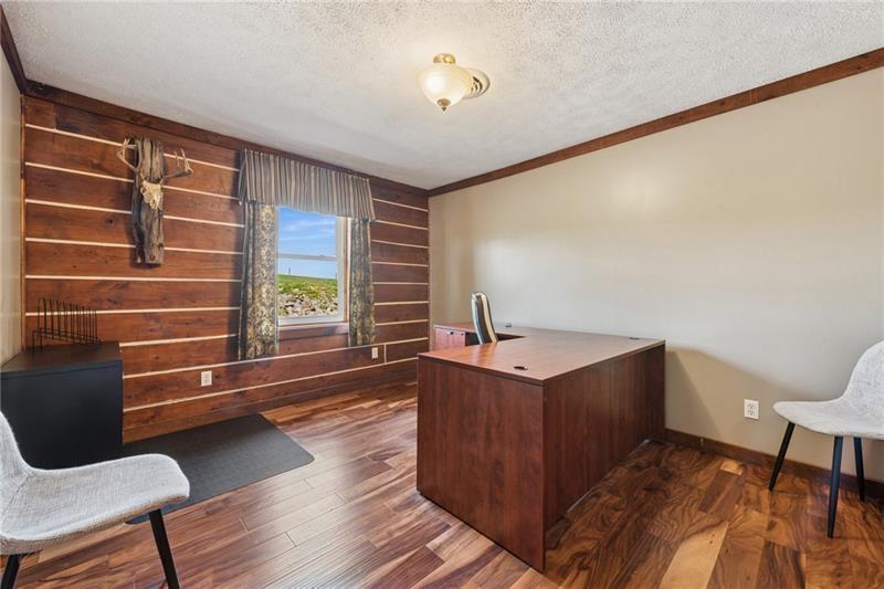 More Photos Of 208 W Mud Pike, Rockwood Office For Sale