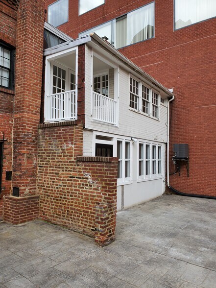 Primary Photo Of 9 Saint Matthews Ct NW, Washington Office Residential For Lease