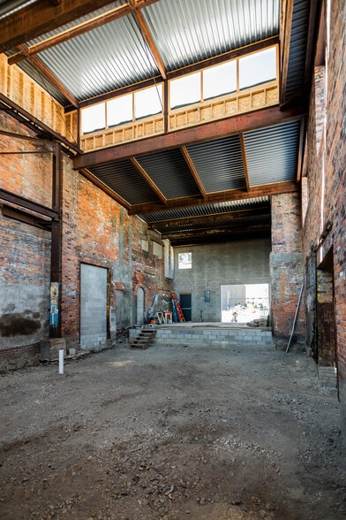 More Photos Of 277 Dubois St, Detroit General Retail For Lease