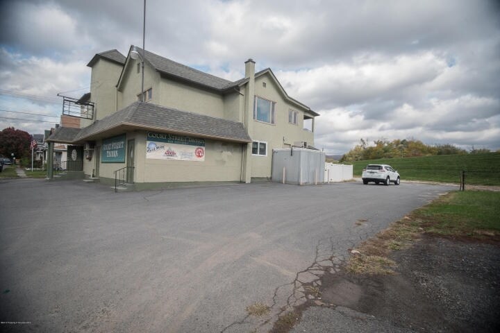 More Photos Of 524 Court St, Scranton General Retail For Sale