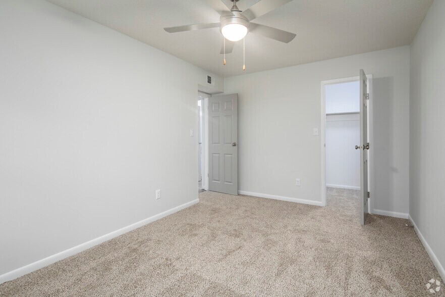 More Photos Of 403 3rd St NE, Alabaster Apartments For Sale