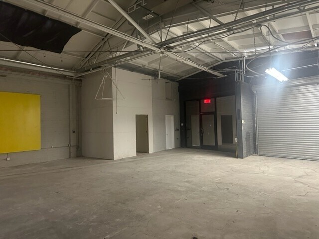 More Photos Of 5810 W 3rd St, Los Angeles Storefront For Lease