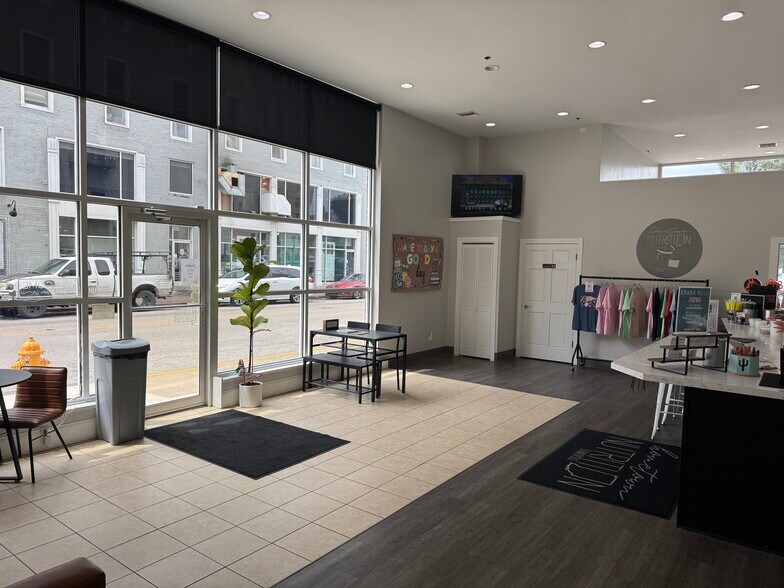 More Photos Of 300 Main St, Evansville Apartments For Sale