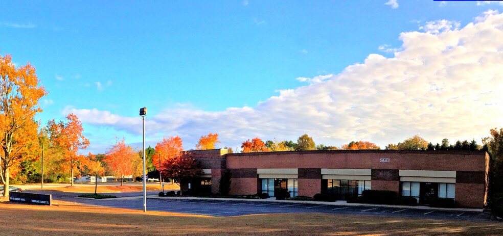 More Photos Of 6301-6307 Chapel Hill Rd, Raleigh Flex For Lease